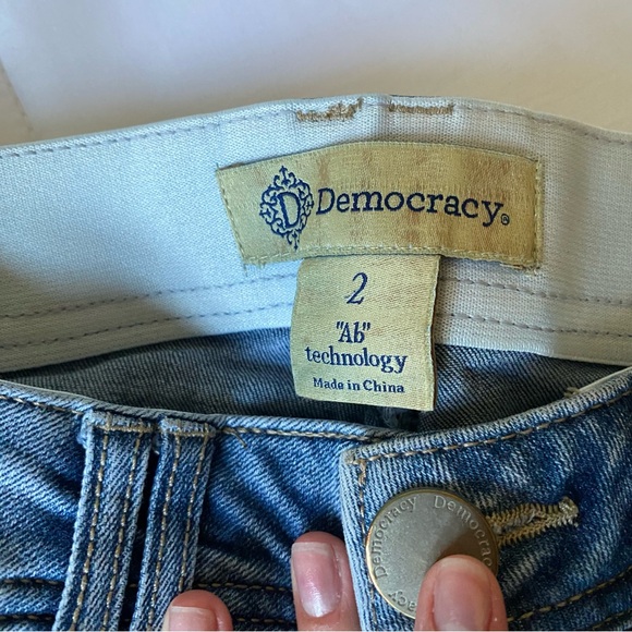 Jeans - Picture 2 of 3